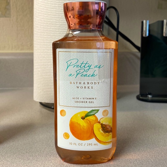 NWT Bath & Body Works Pretty As A Peach Shower Gel and Fine Fragrance Mist Set - Picture 3 of 6